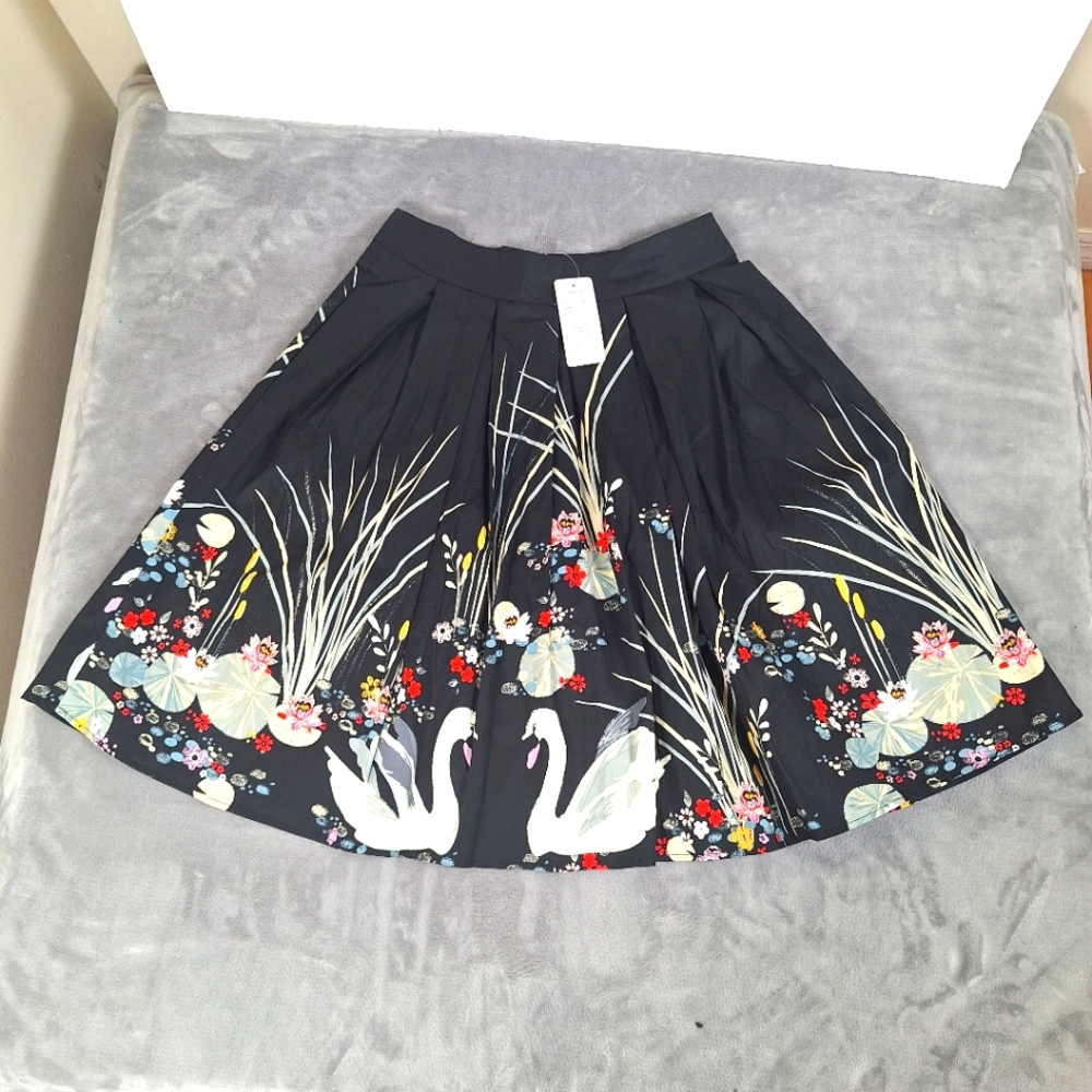 Girstunm black All Over Print skirt sz M